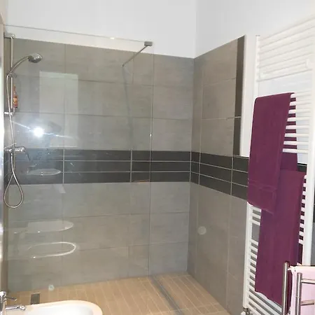 Le Lasarde Venasca Room photo